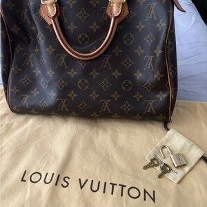 Luis Vuitton Speedy 30